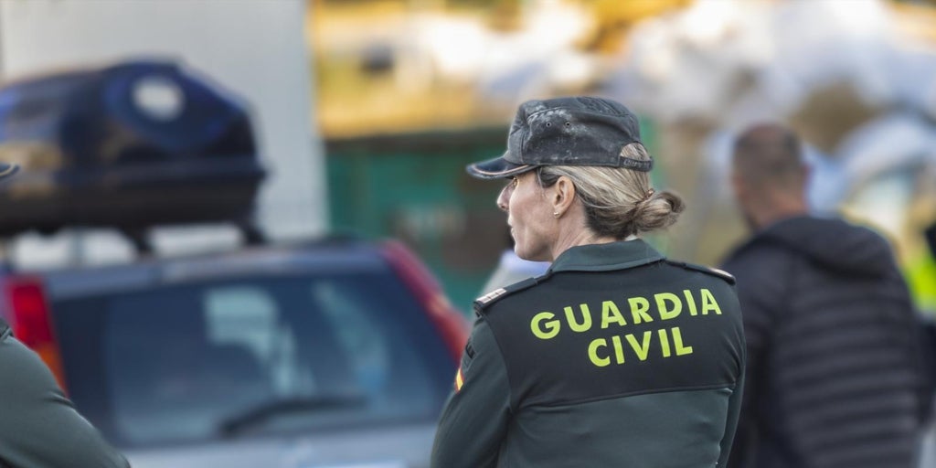 Dos detenidos por robar 3.000 euros a un joven tras intimidarle con un cuchillo y un machete en Castellón