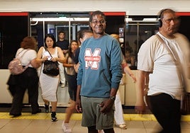 El Usain Bolt del metro busca batir su propio récord de 12 horas pese a la L6: «Mi ruta es secreta. Me han querido ganar»