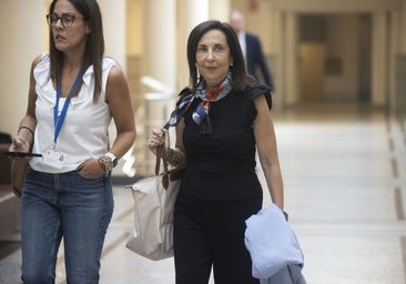 Robles defiende que las Fuerzas Armadas no mantienen «ningún contrato con Israel»