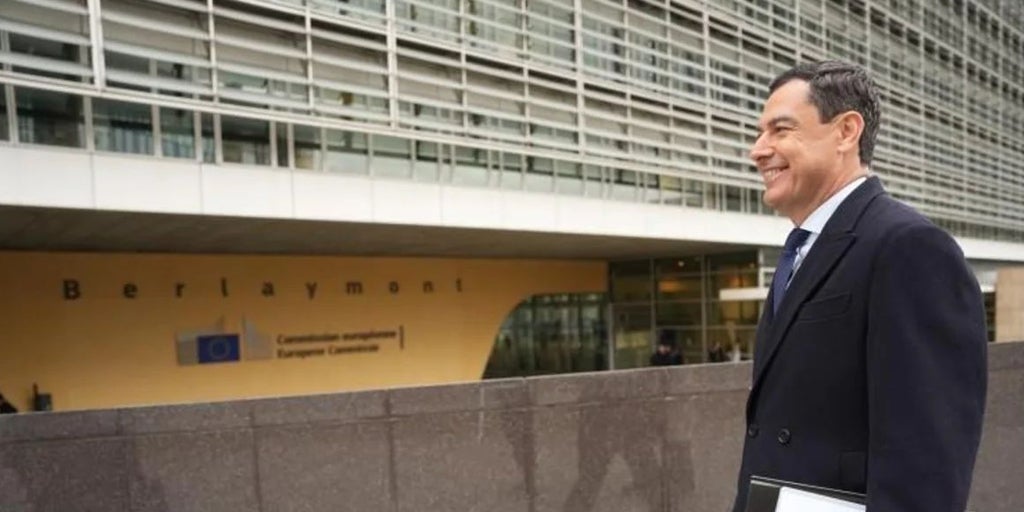 Juanma Moreno retoma su agenda internacional en Dinamarca mientras la Junta recalca que agotará la legislatura