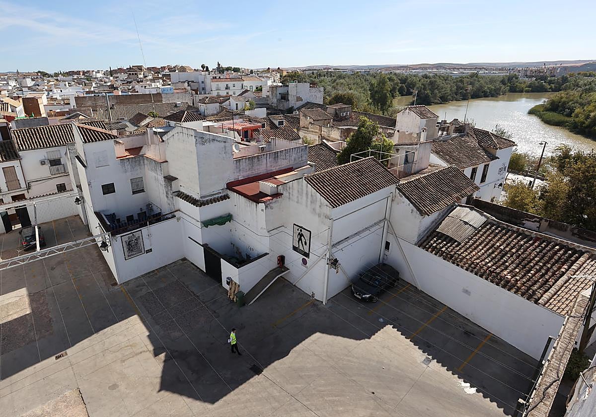 Imagen del parking de Bodegas Campos donde se construirá un cuatro estrellas