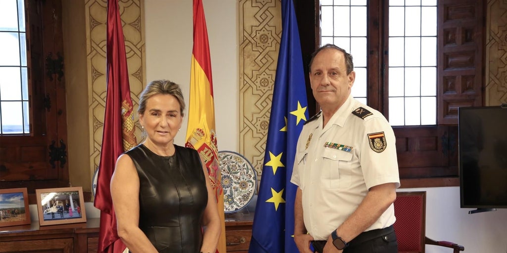 El nuevo jefe superior de la Policía Nacional en C-LM mantiene un encuentro con la delegada del Gobierno