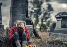 Granada apuesta por las letras para combatir el duelo, la ansiedad y la depresión