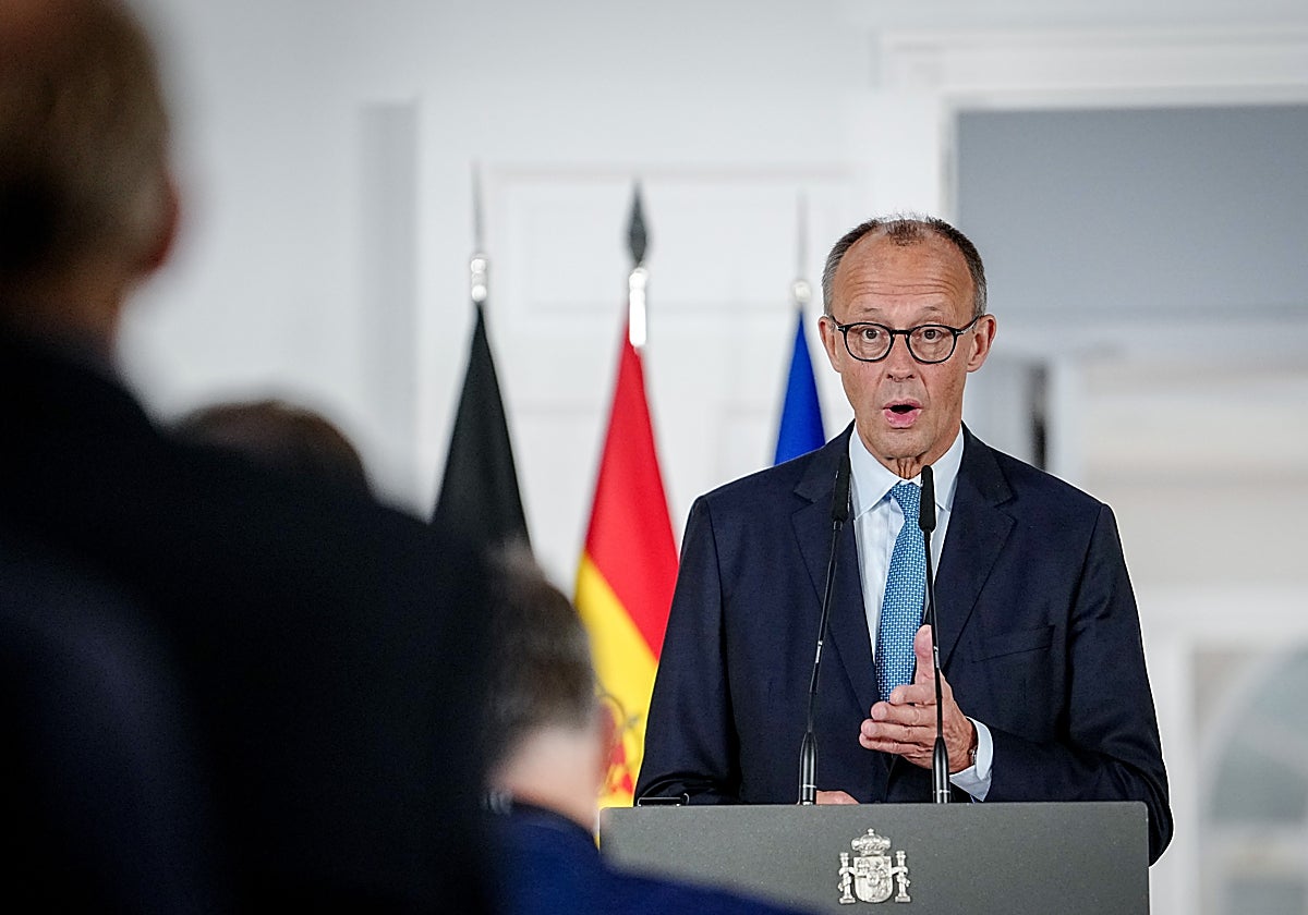 El canciller alemán, Friedrich Merz, en una rueda de prensa posterior a la reunión con Pedro Sánchez, este jueves