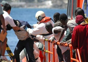 El Gobierno manda a Extremadura al primer menor derivado con la contingencia migratoria desde Canarias