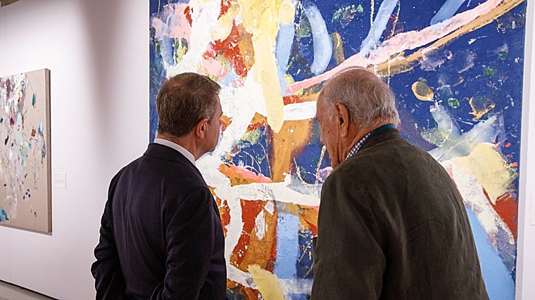 Page y Entrecanales recorren la exposición 'Miradas fragmentadas. Artistas españoles del siglo XXI'