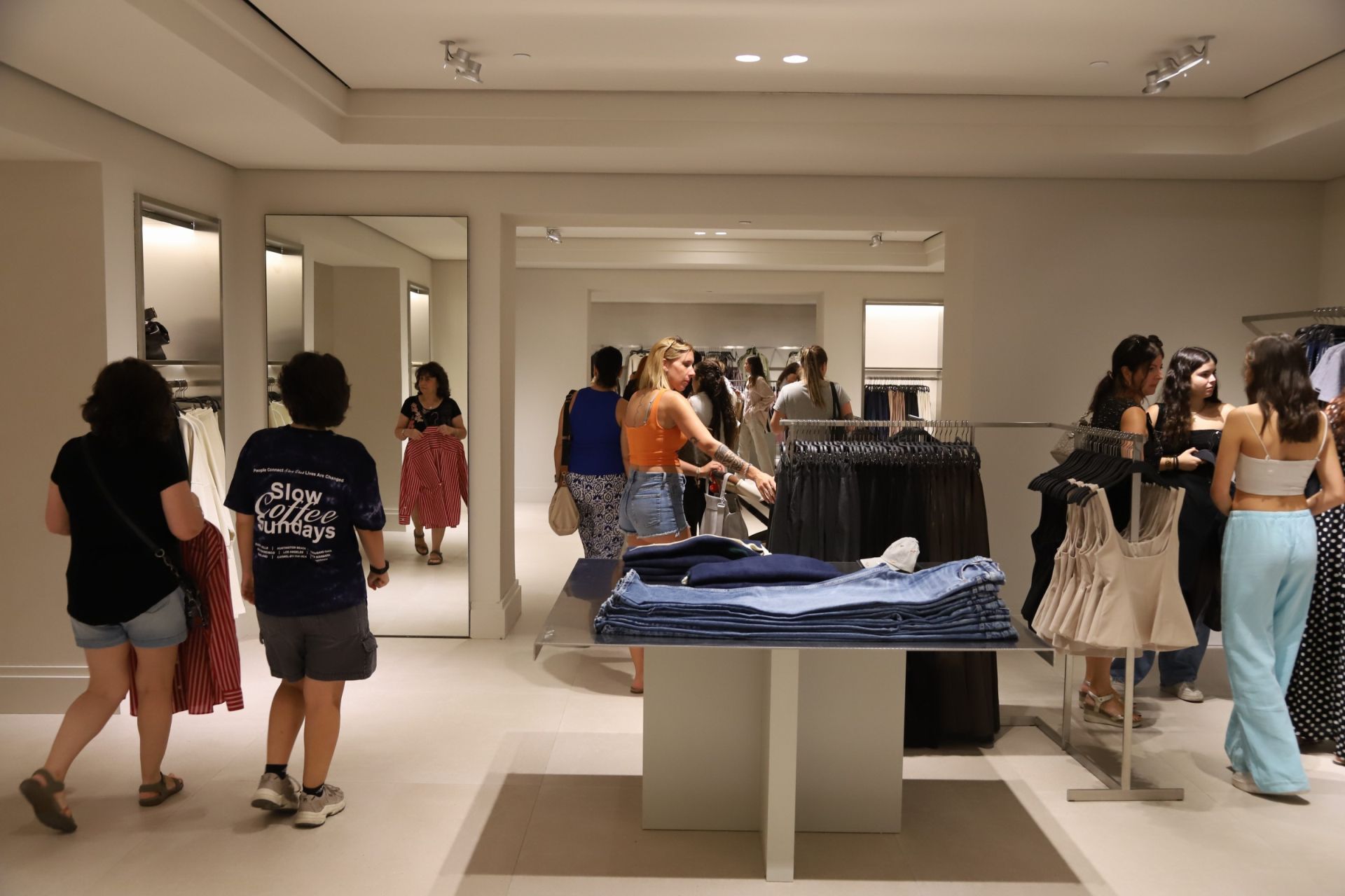 En imágenes, la inauguración de la megatienda de Zara en Córdoba