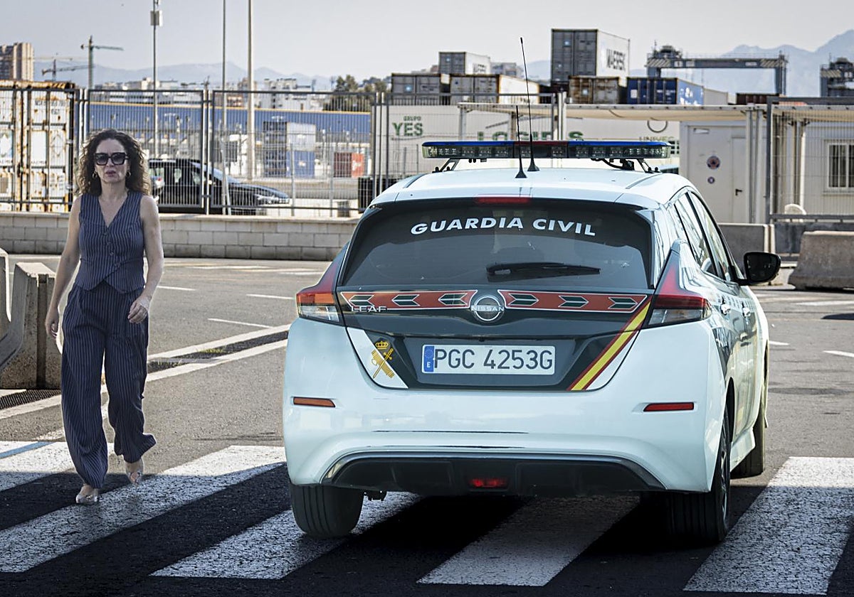 Un conductor sin carné y sin seguro causa seis heridos tras una persecución y chocar con la Guardia Civil
