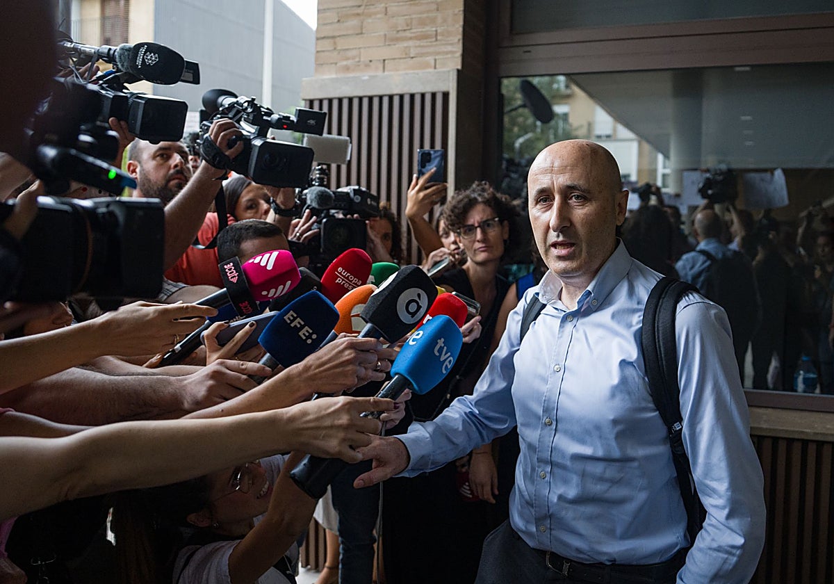 Imagen del presidente de la Confederación Hidrográfica del Júcar, Miguel Polo, este viernes en los juzgados de Catarroja