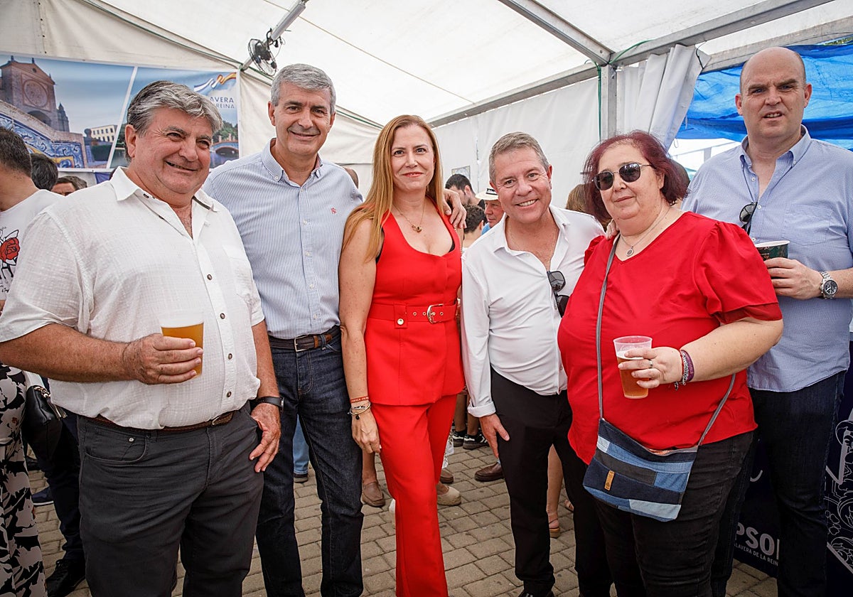 Álvaro Gutiérrez junto a Emiliano García-Page en la caseta del PSOE en la feria de Talavera