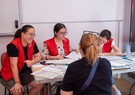 Más de 650 menores cordobeses reciben material escolar a través de Cruz Roja