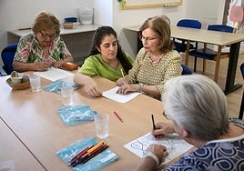Testimonios de cuidadores del Alzhéimer en Córdoba: «Es muy cruel, estás muerto en vida»