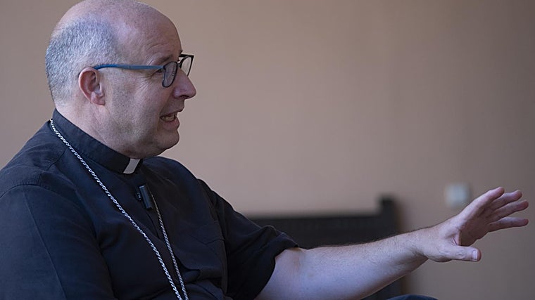 El nuevo obispo de Málaga durante la entrevista con ABC