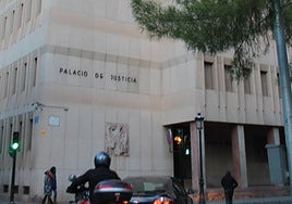 La Fiscalía pide 15 años de prisión para un hombre acusado de violar a su tía en Albacete