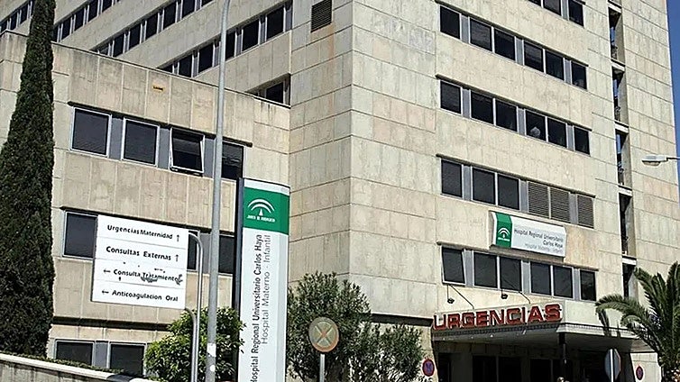 Las secuelas de una niña de Málaga que vio a su padre meter a su hermana en agua hirviendo: «Se despertaba diciendo bebé quema»