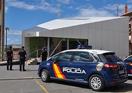 Detenidos cuatro miembros de una familia por allanar una vivienda, golpear a una pareja y llevarse a un niño
