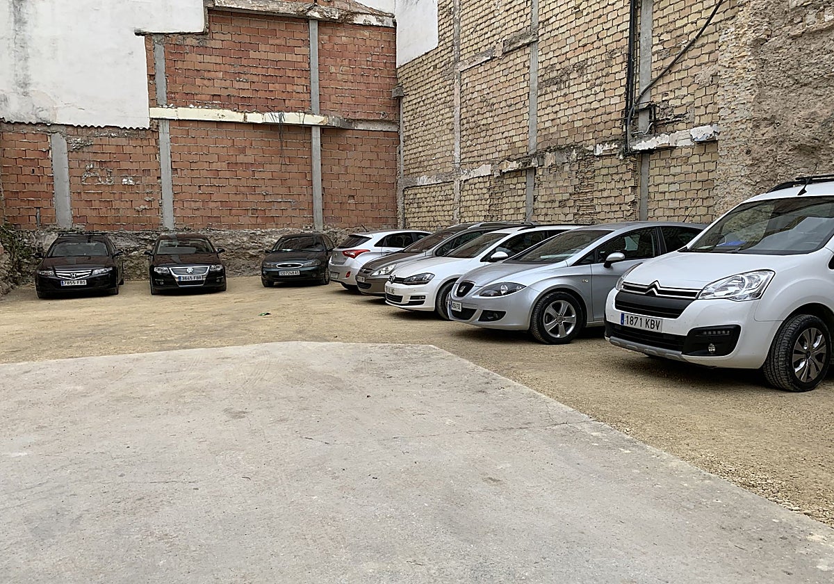 Zona de aparcamientos en la zona centro de Lucena., en imagen de archivo