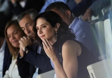 Ayuso declara la guerra total a la «maraña» de normas obsoletas en Madrid