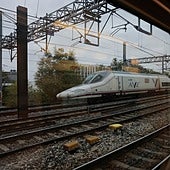 El AVE Huesca-Sevilla sufre una nueva incidencia y un centenar de viajeros son reubicados en el tren regional