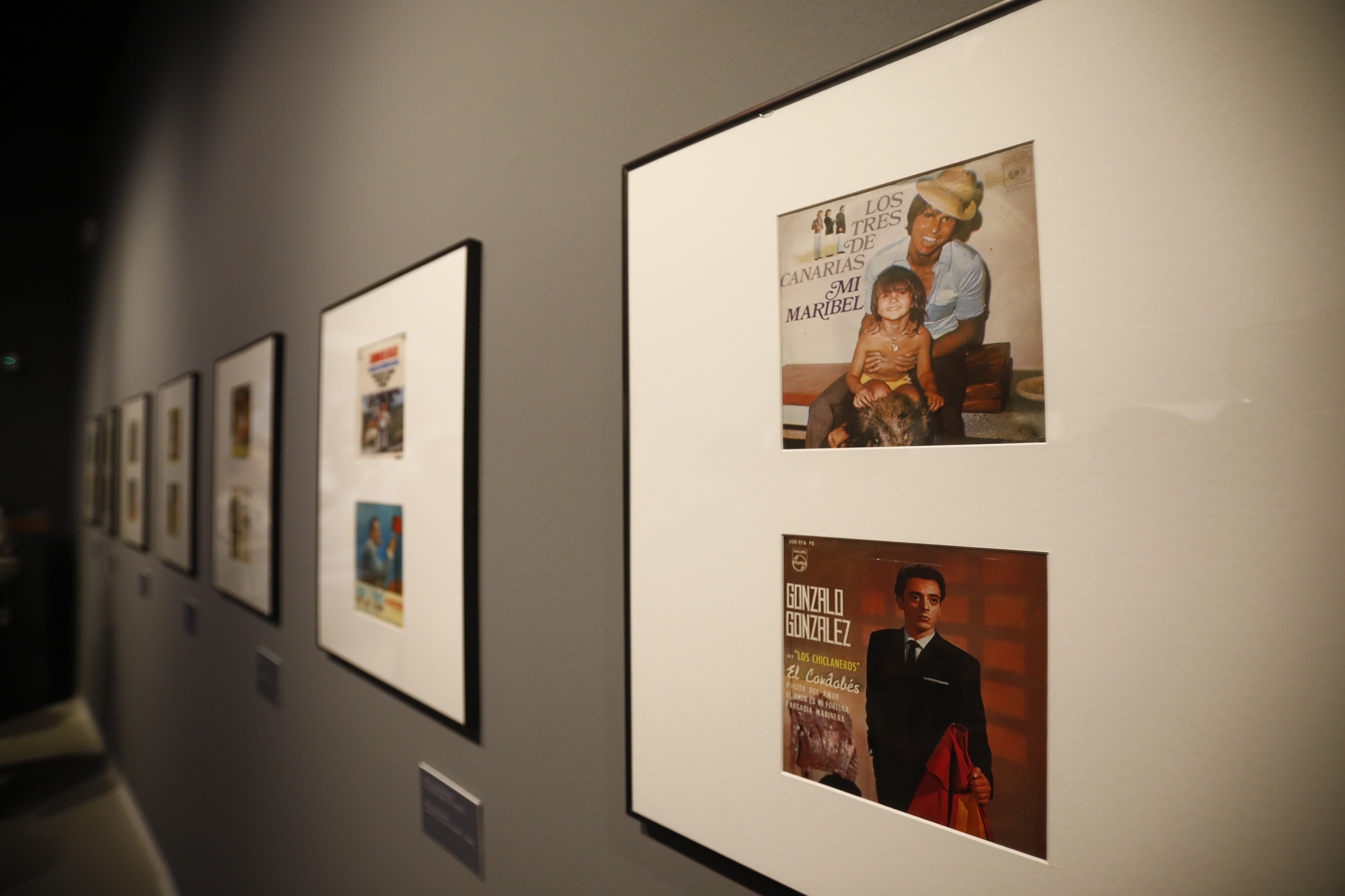 La singular exposición discográfica sobre El Cordobés, en imágenes