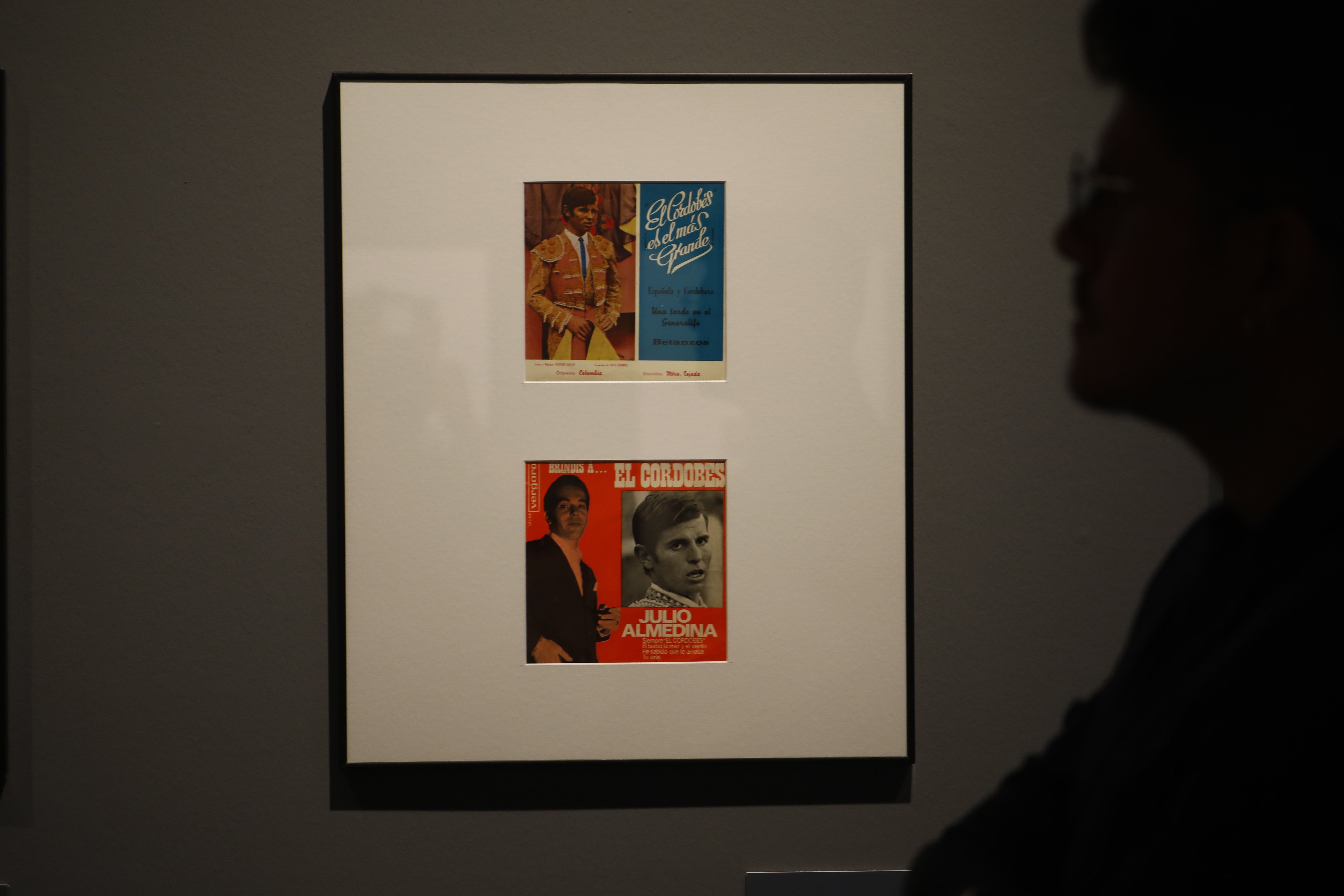 La singular exposición discográfica sobre El Cordobés, en imágenes