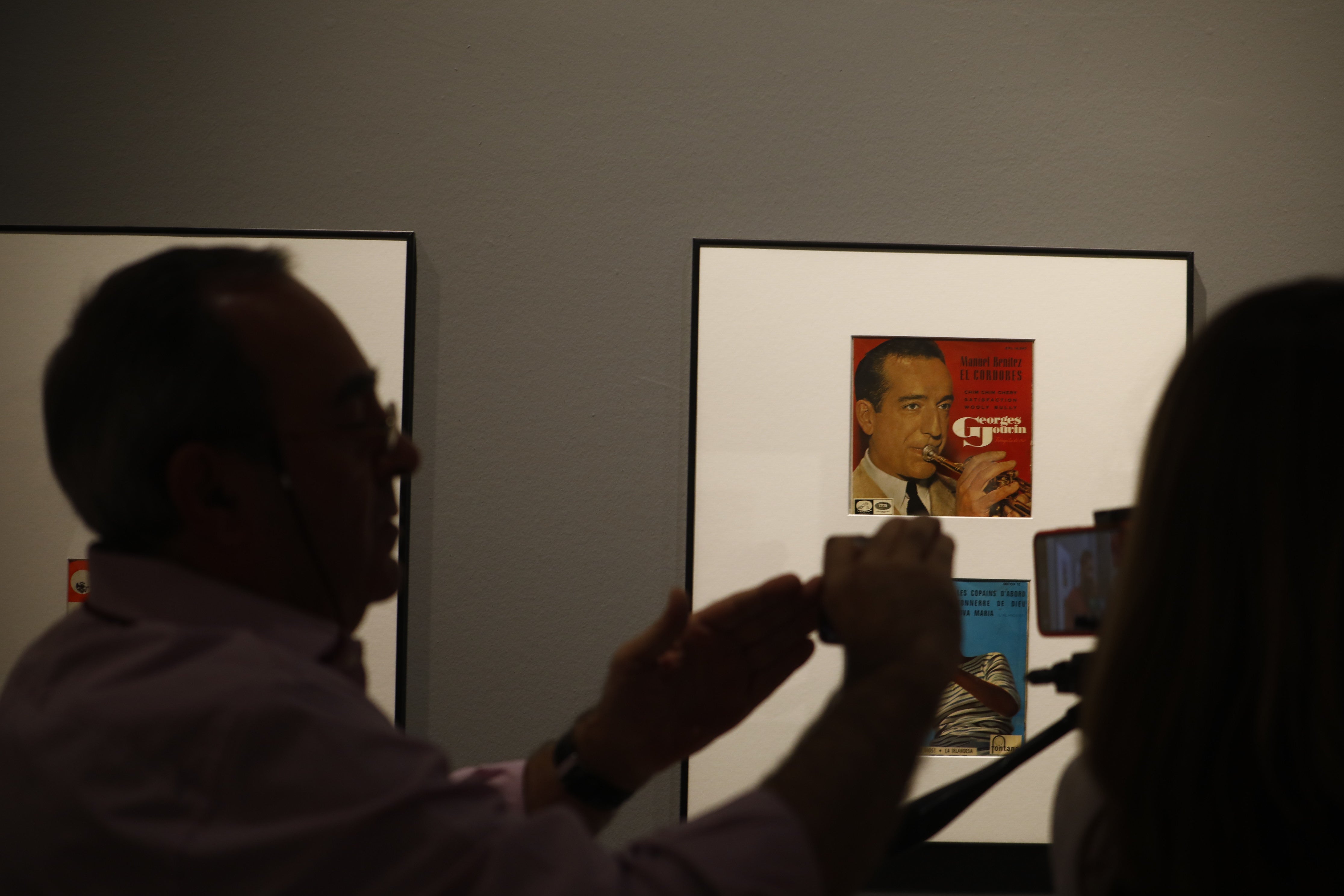 La singular exposición discográfica sobre El Cordobés, en imágenes