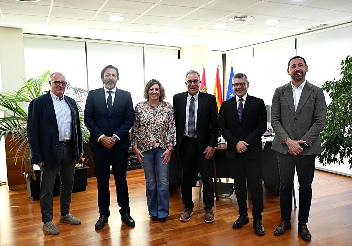 Momento de la reunión entre la Junta y la dirección del proyecto en Toledo