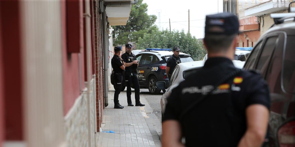 Cada policía tiene que proteger a 100 víctimas de violencia machista en Andalucía: «Así es imposible»