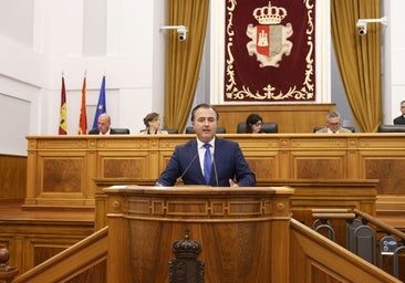 Vox pregunta en las Cortes por el coste de la inmigración ilegal y el PSOE le contesta que «no es un problema» en la región