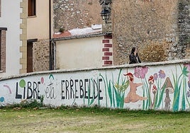 Comunicado del campamento vasco de los monitores desnudos: «Nuestro proyecto educativo se basa en valores transfeministas»