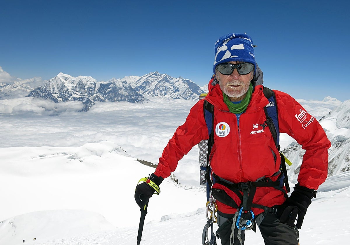 El alpinista Carlos Soria en el Himalaya
