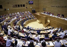 El PP valenciano deja sólo a Vox en sus propuestas sobre inmigración e igualdad en el Debate de Política General