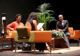 Cosmopoética echa a rodar: «ser escritor y ser lector son prácticas minoritarias»