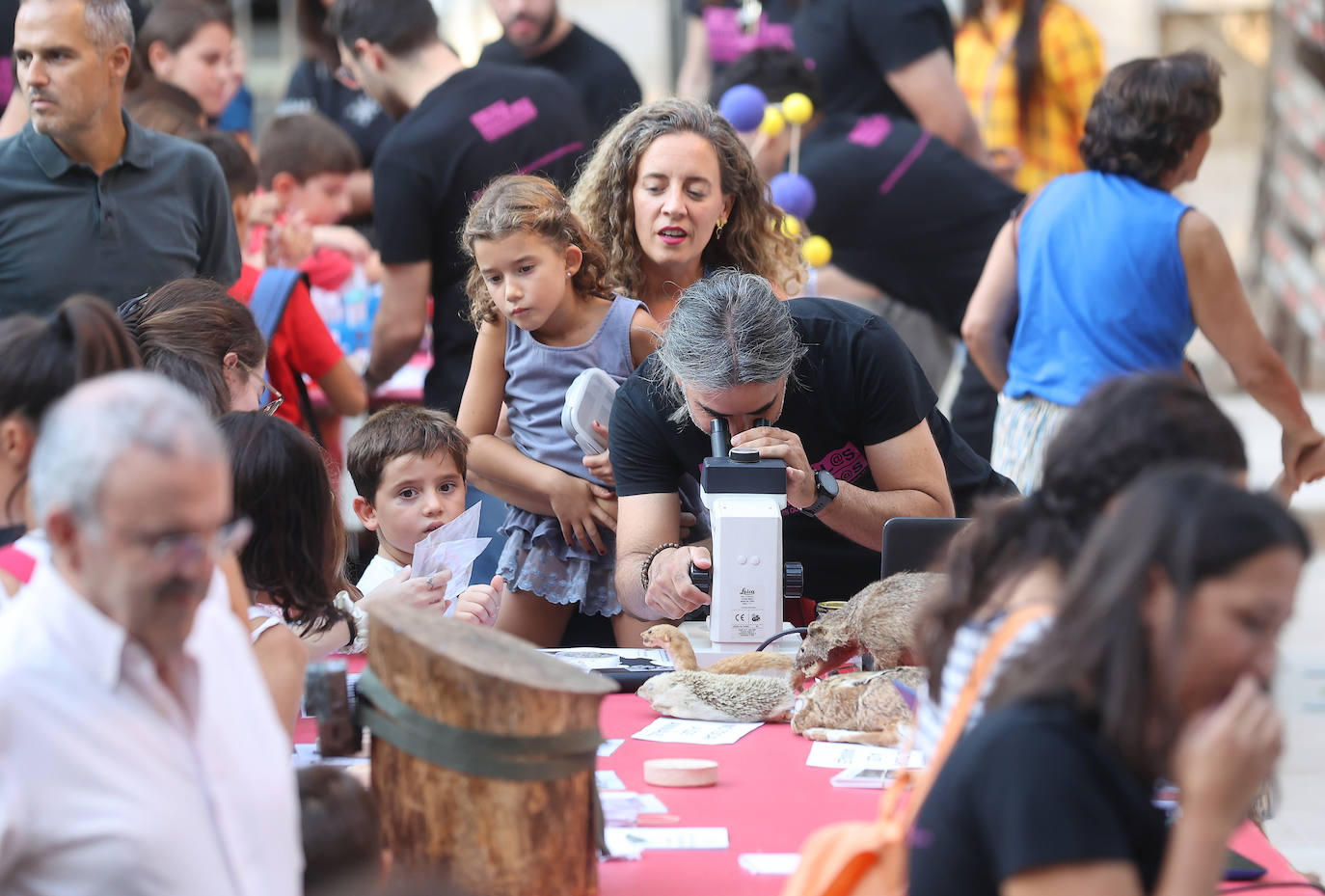 La &#039;Feria de los Ingenios&#039; de la Noche Europea de los Investigadores, en imágenes
