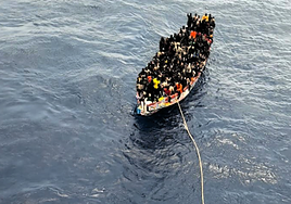 Rescatada una patera con 26 inmigrantes al sur de Gran Canaria