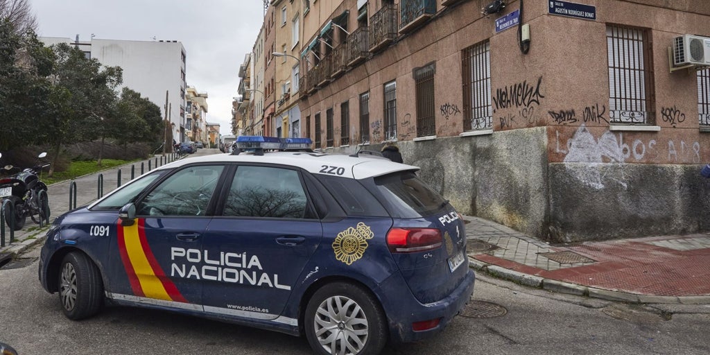 Dos violentos asaltos a casas en 24 horas: atan a una pareja disfrados de policías y encañonan a un hombre para llevarse joyas y miles de euros