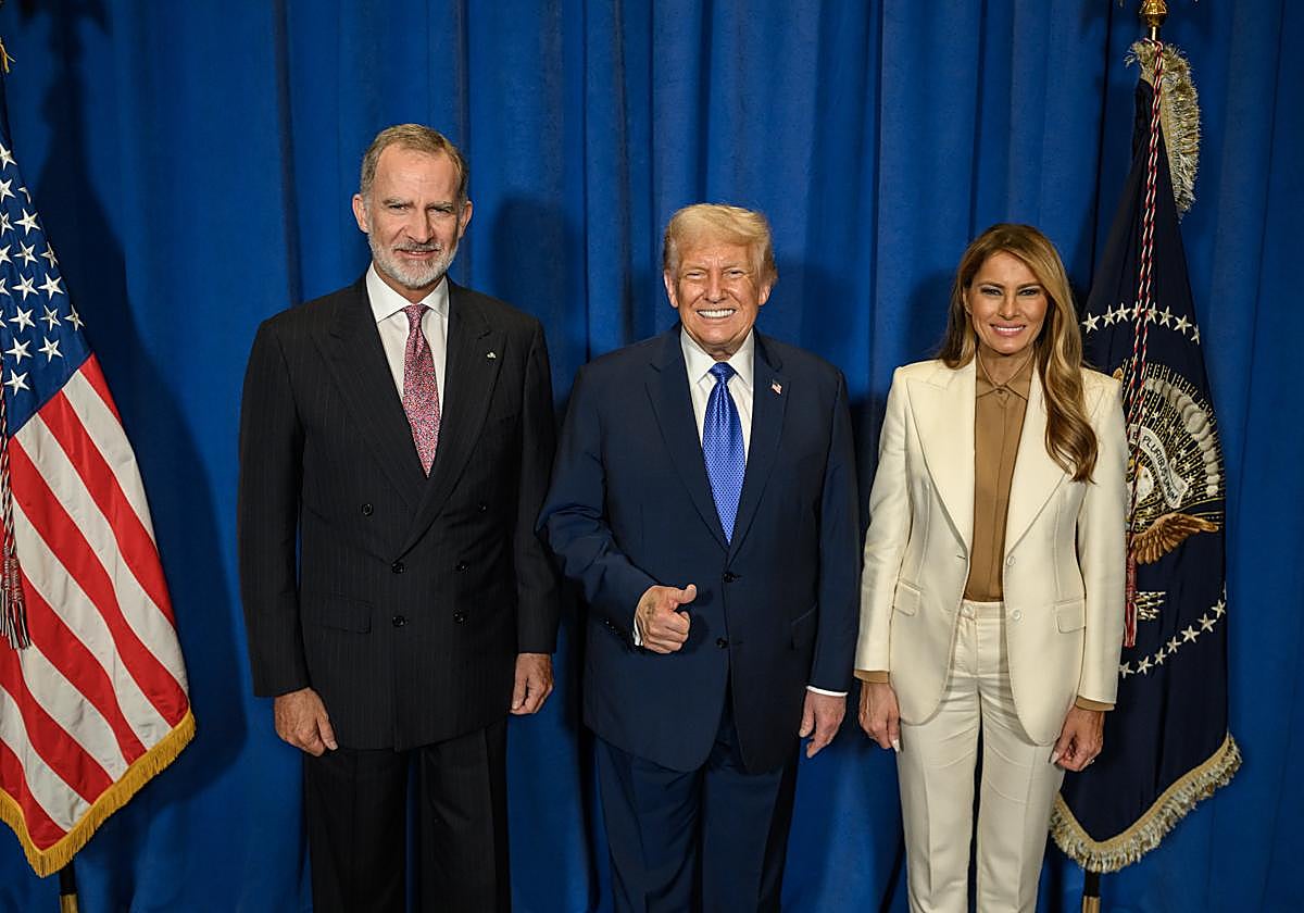 Donald y Melania Trump, junto a Felipe VI.
