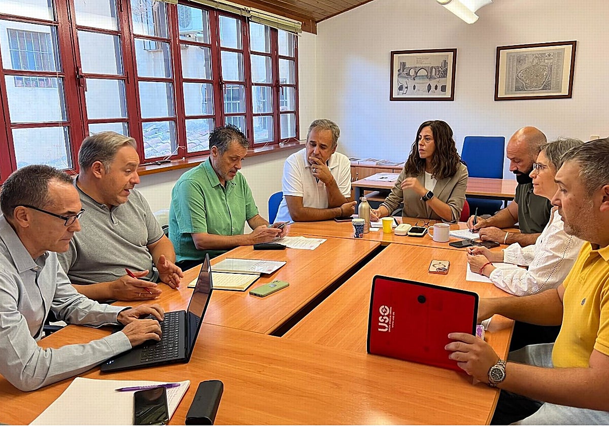 PSOE y sindicatos coinciden en el «abandono» del Polígono de Toledo por ...