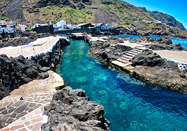 El pintoresco pueblo de Tenerife con un casco histórico espectacular y piscinas naturales de lava: perfecto para una escapada en otoño