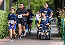 La solidaria carrera de la Asociación Cordobesa de Parálisis Cerebral, en imágenes