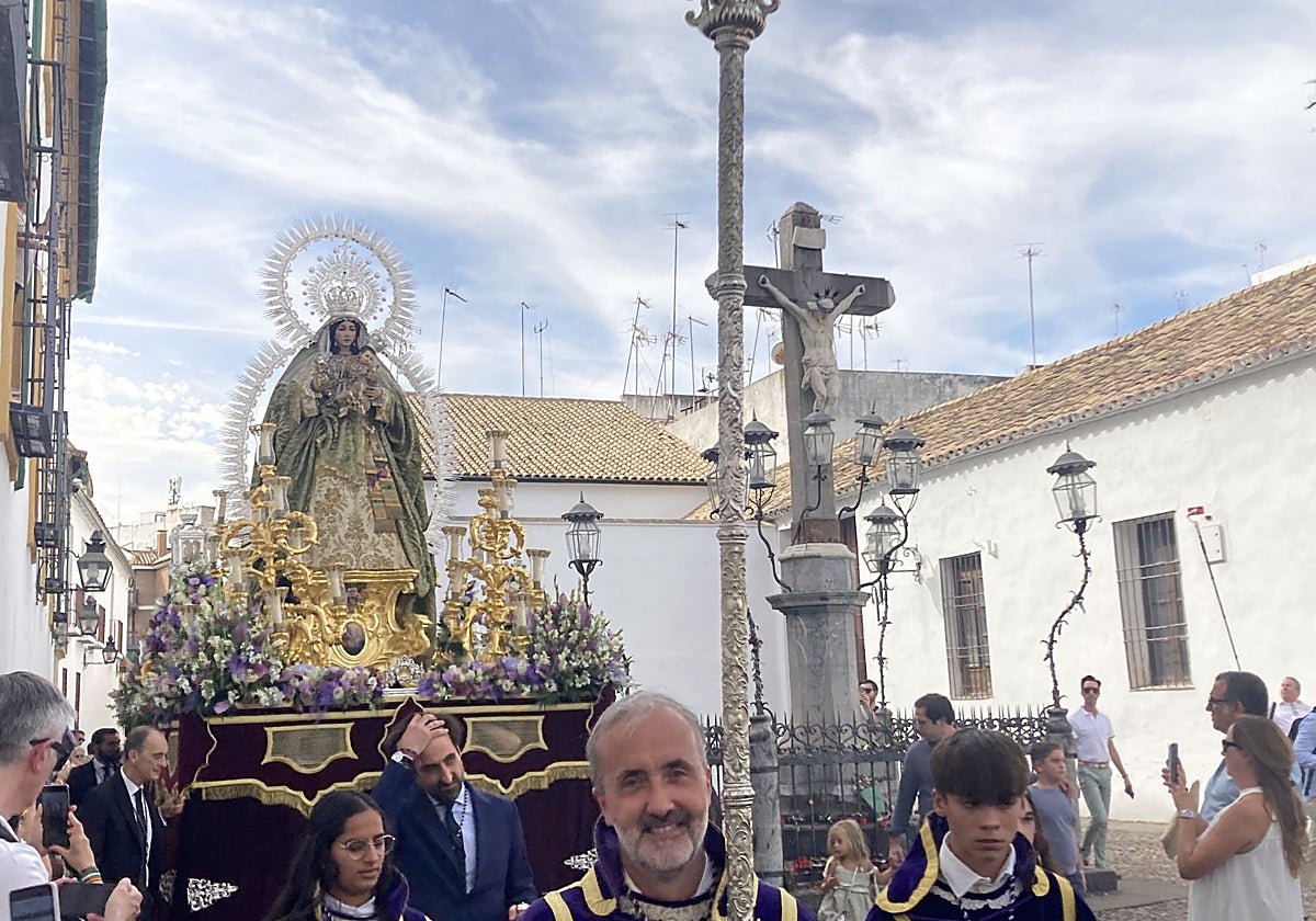 Nuestra Señora Reina de los Ángeles Gozosos, al inicio del traslado desde Capuchinos a la Catedral, el sábado