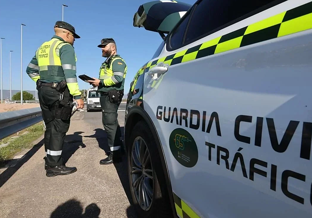 Agentes de la Guardia Civil de Tráfico, en imagen de archivo