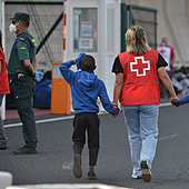 Autorizado el traslado del primer menor que llegó a Canarias dentro del procedimiento exprés por contingencia migratoria