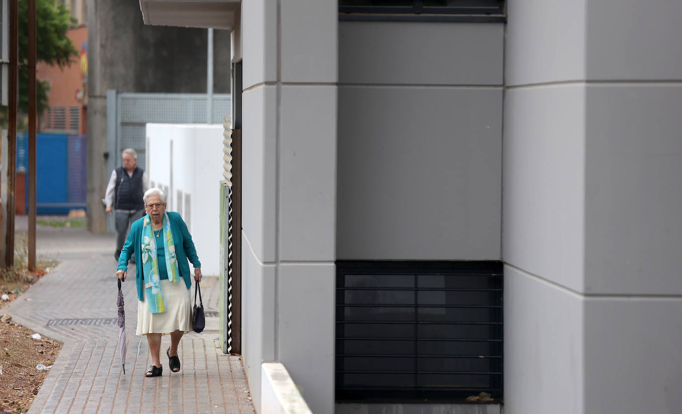 La emocionante entrega de llaves a mayores para sus pisos en Córdoba, en imágenes