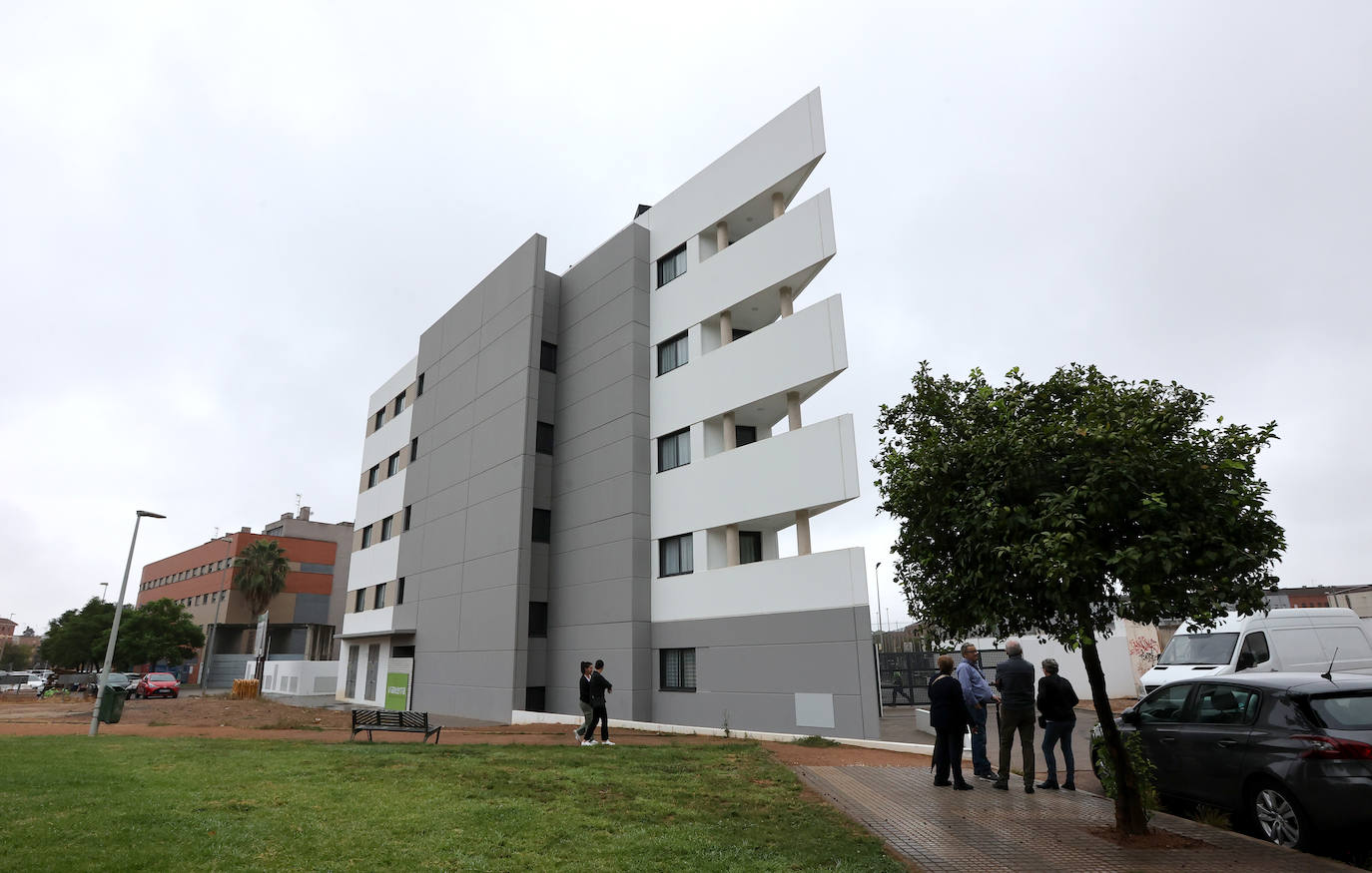 La emocionante entrega de llaves a mayores para sus pisos en Córdoba, en imágenes