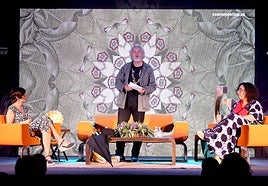 Manuel Rivas: «La literatura, igual que el periodismo, tiene que ser el lugar donde habite el por qué»