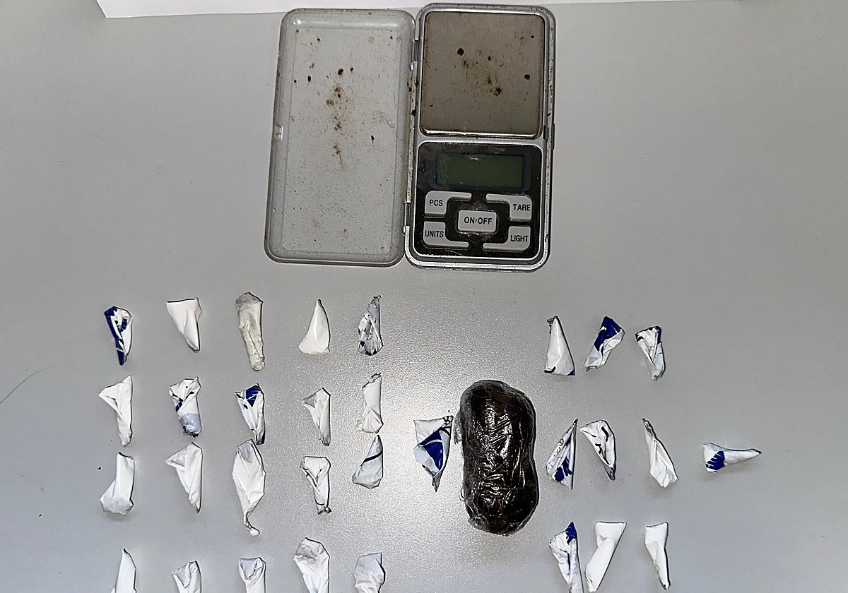 Material incautado por la Guardia Civil en Encinas Reales