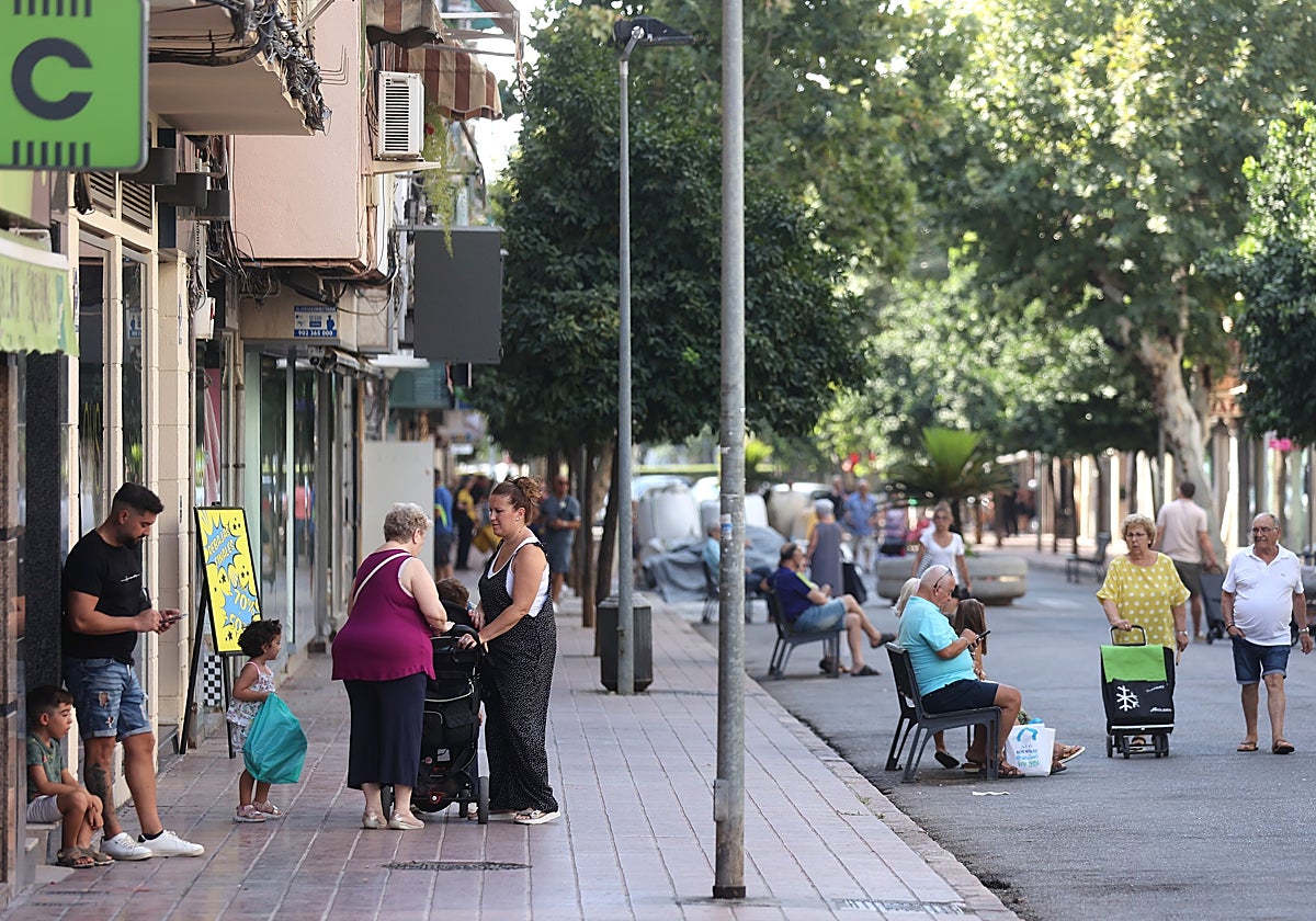 Ambiente en la zona peatonal de la Viñuela de Córdoba