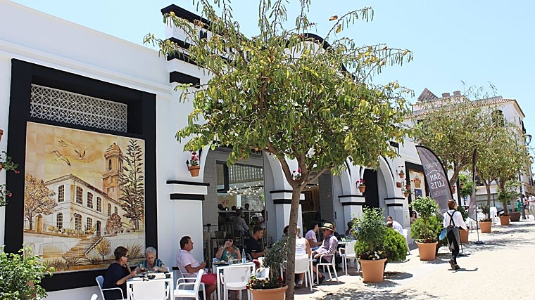 Fachada del Mercado de Abastos de Estepona