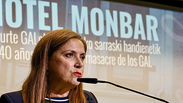 Una consejera socialista del gobierno vasco pide perdón a las víctimas del GAL y señala la «desfachatez» del Gobierno de Felipe González